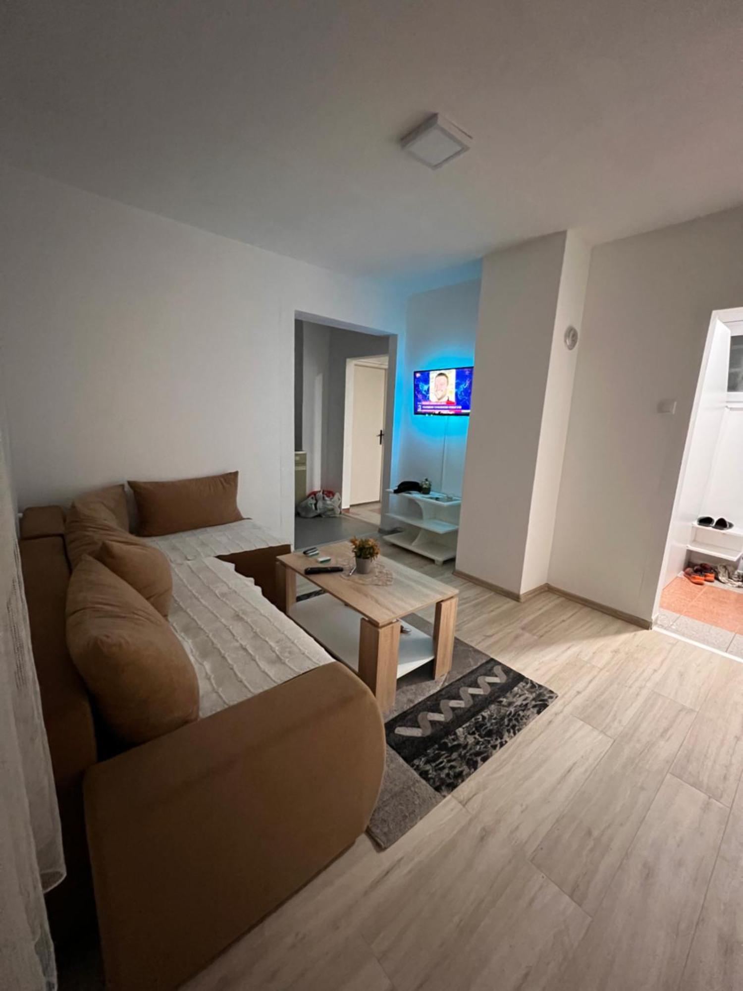 Babici 3 Apartman Hiseti Kültér fotó